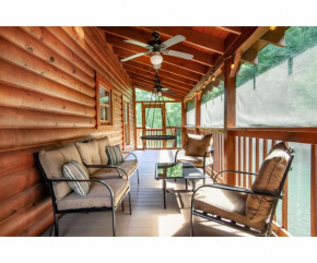 Mamaw's Place - Creek, Large Yard, Great Location!